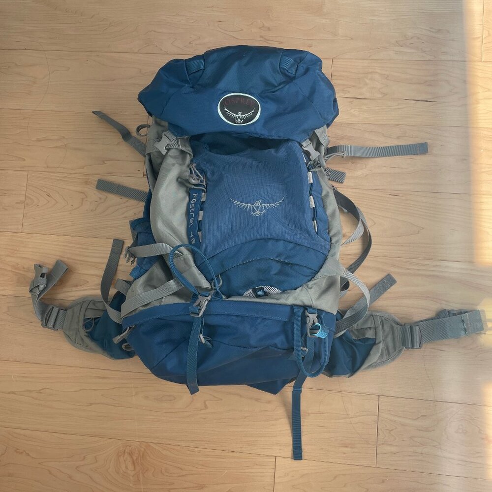 OSPREY Kestrel 48 Hiking Backpack size S/M